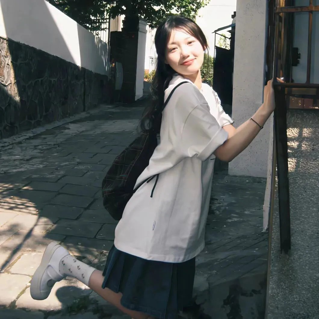 春色满梨园